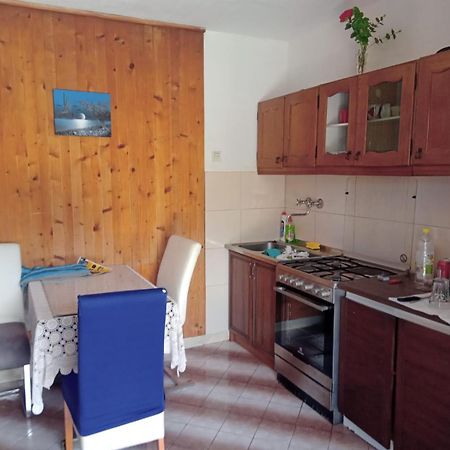 Apartments Nikola Pucisca Esterno foto