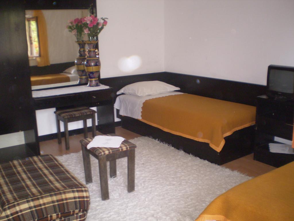 Apartments Nikola Pucisca Esterno foto