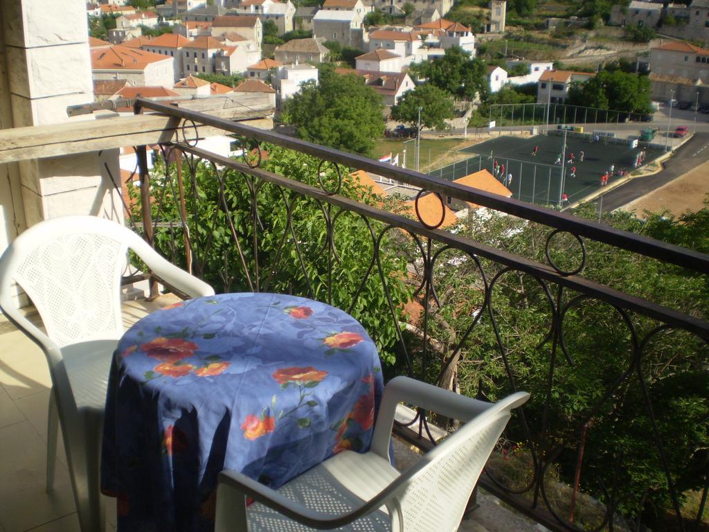 Apartments Nikola Pucisca Esterno foto